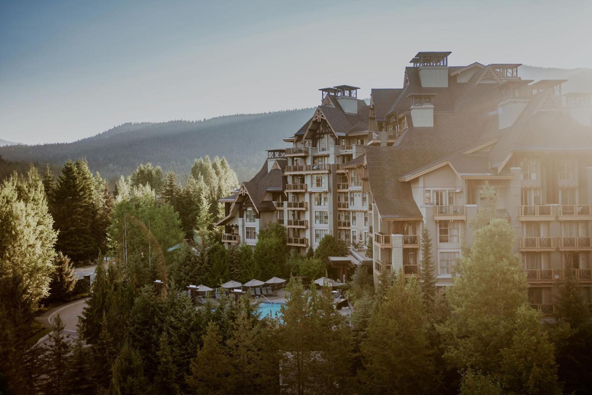 Four Seasons Resort Whistler Exteriör bild