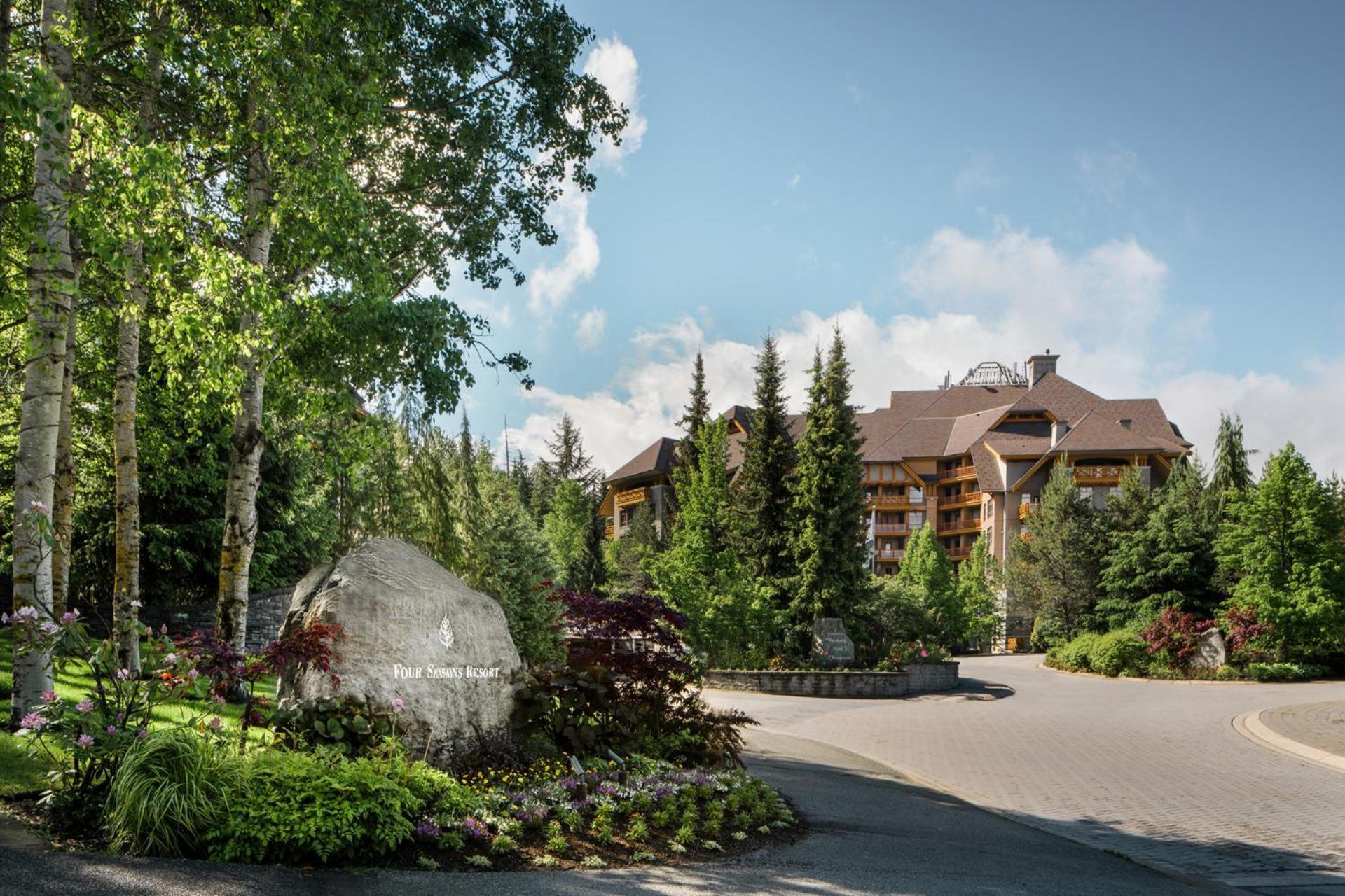 Four Seasons Resort Whistler Exteriör bild